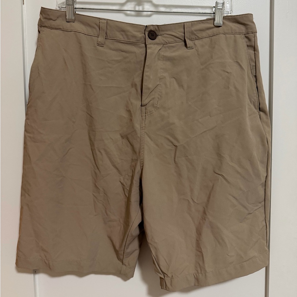 Magaschoni Men's Khaki Golf Shorts